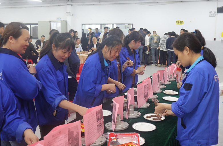 Nhân viên tham gia sự kiện giải trí của công ty